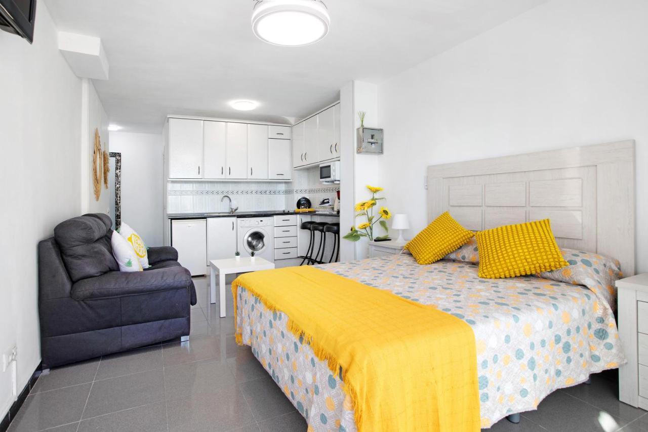Bulto Carihuela B Torremolinos Exterior foto